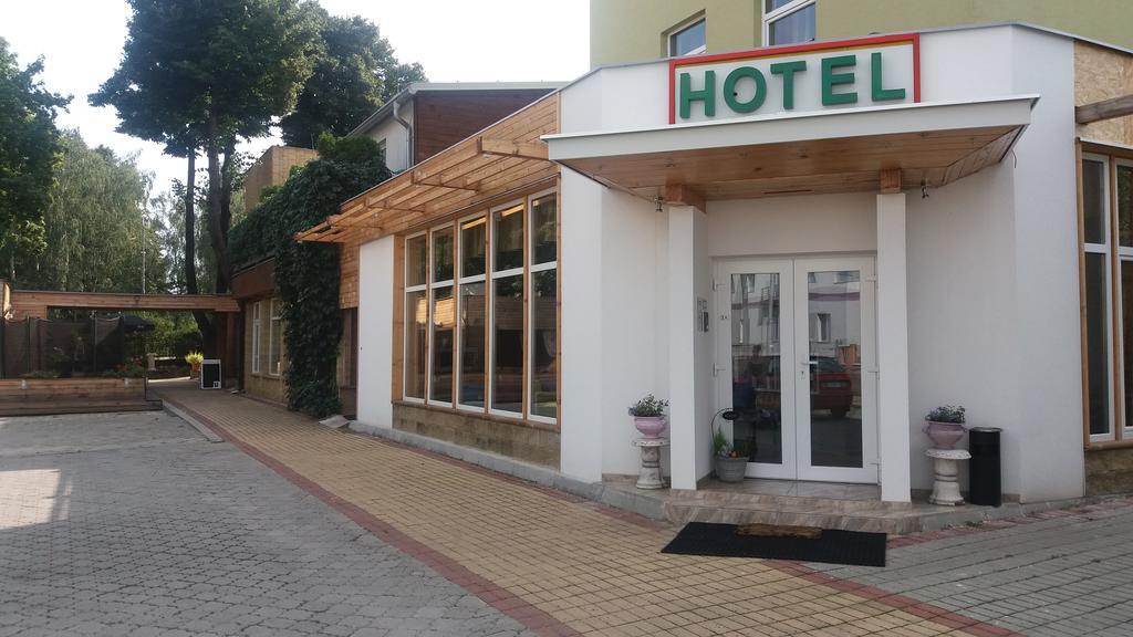 Hotel Dastan Левице Екстериор снимка